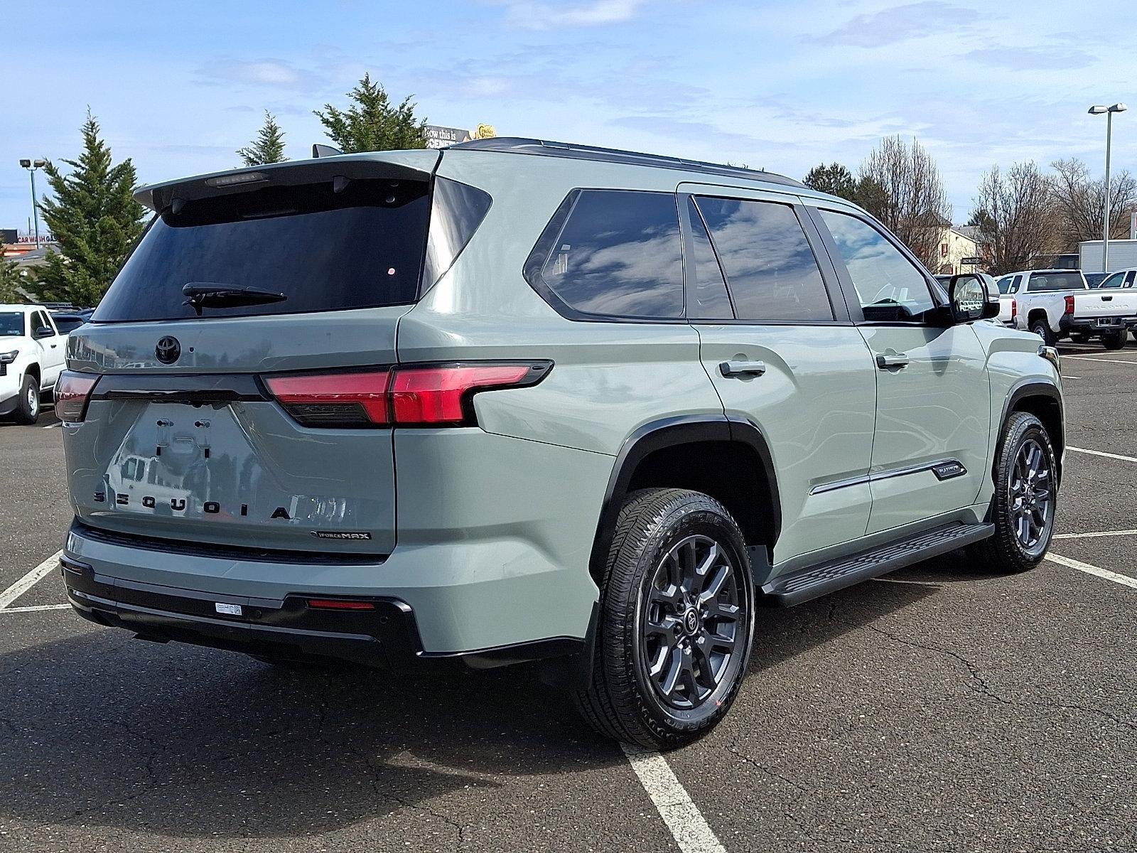 2026 Toyota Sequoia Platinum 4WD (Natl)