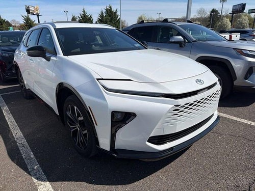 2025 Toyota Crown Signia XLE AWD (Natl)