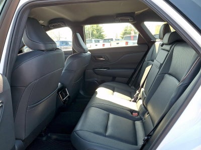 2025 Toyota Crown Signia XLE AWD (Natl)