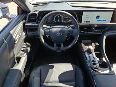 2025 Toyota Crown Signia XLE AWD (Natl)