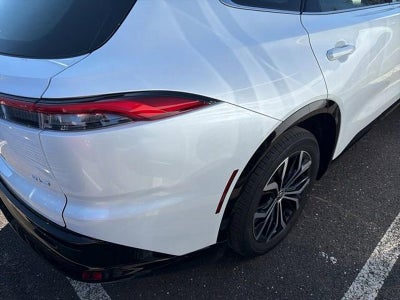 2025 Toyota Crown Signia XLE AWD (Natl)