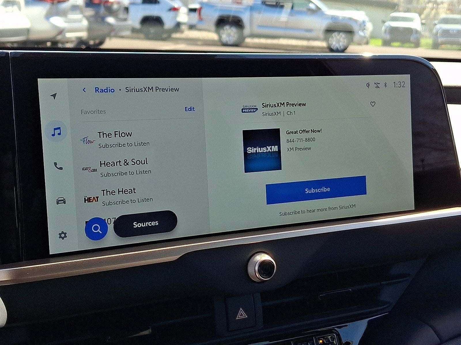 2025 Toyota Crown Signia XLE AWD (Natl)