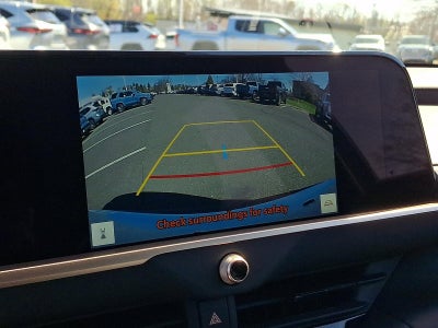 2025 Toyota Crown Signia XLE AWD (Natl)