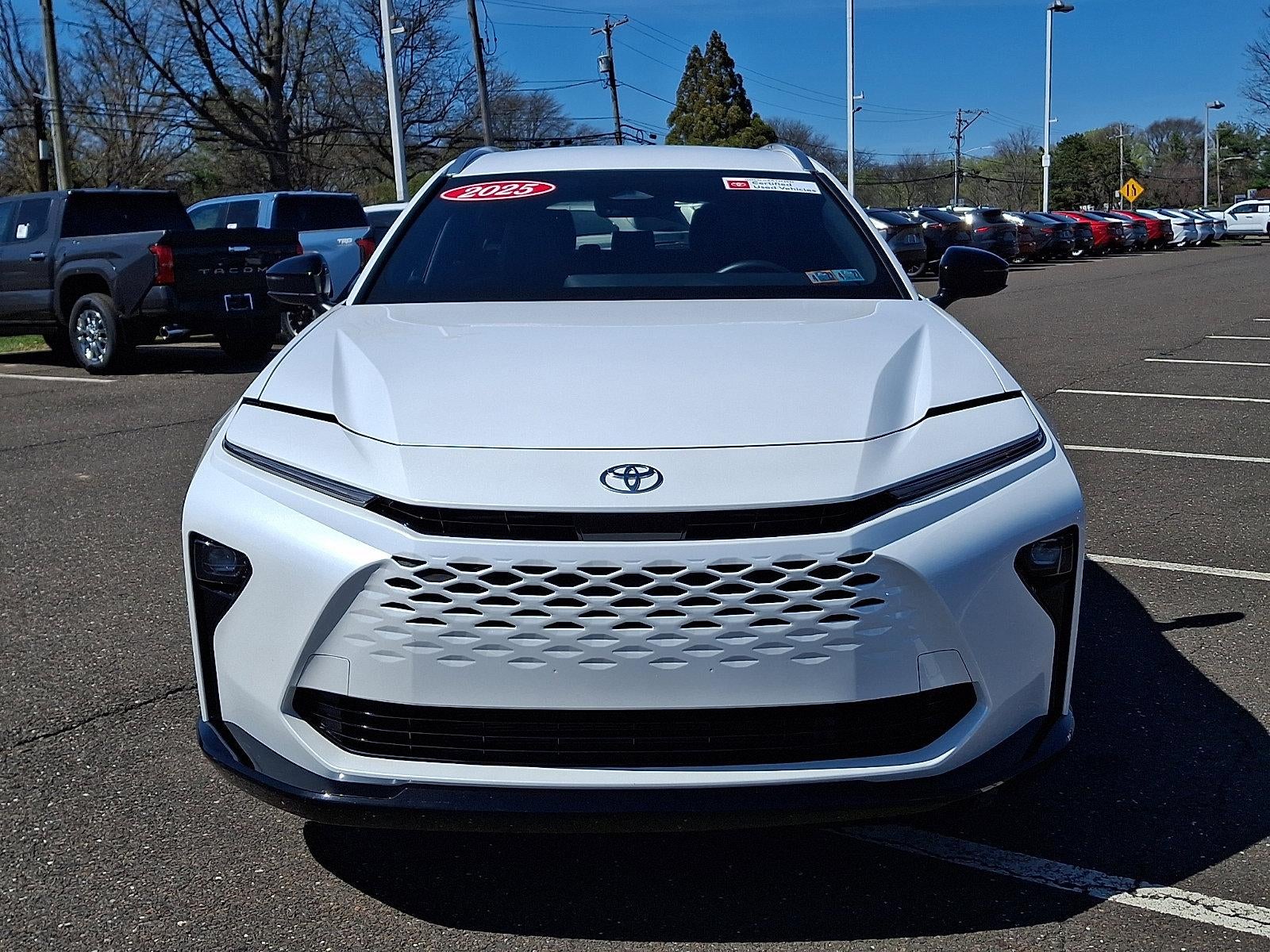 2025 Toyota Crown Signia XLE AWD (Natl)