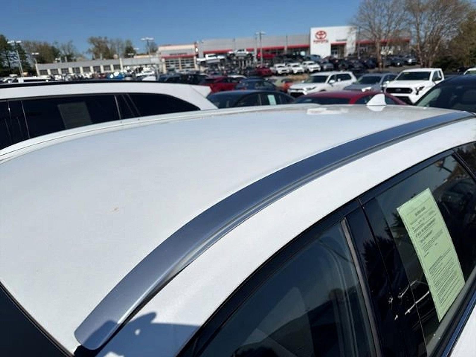 2025 Toyota Crown Signia XLE AWD (Natl)