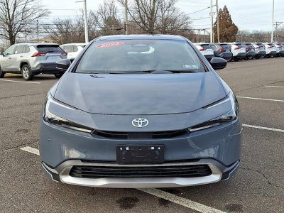 2025 Toyota Prius Plug-In Hybrid SE (Natl)