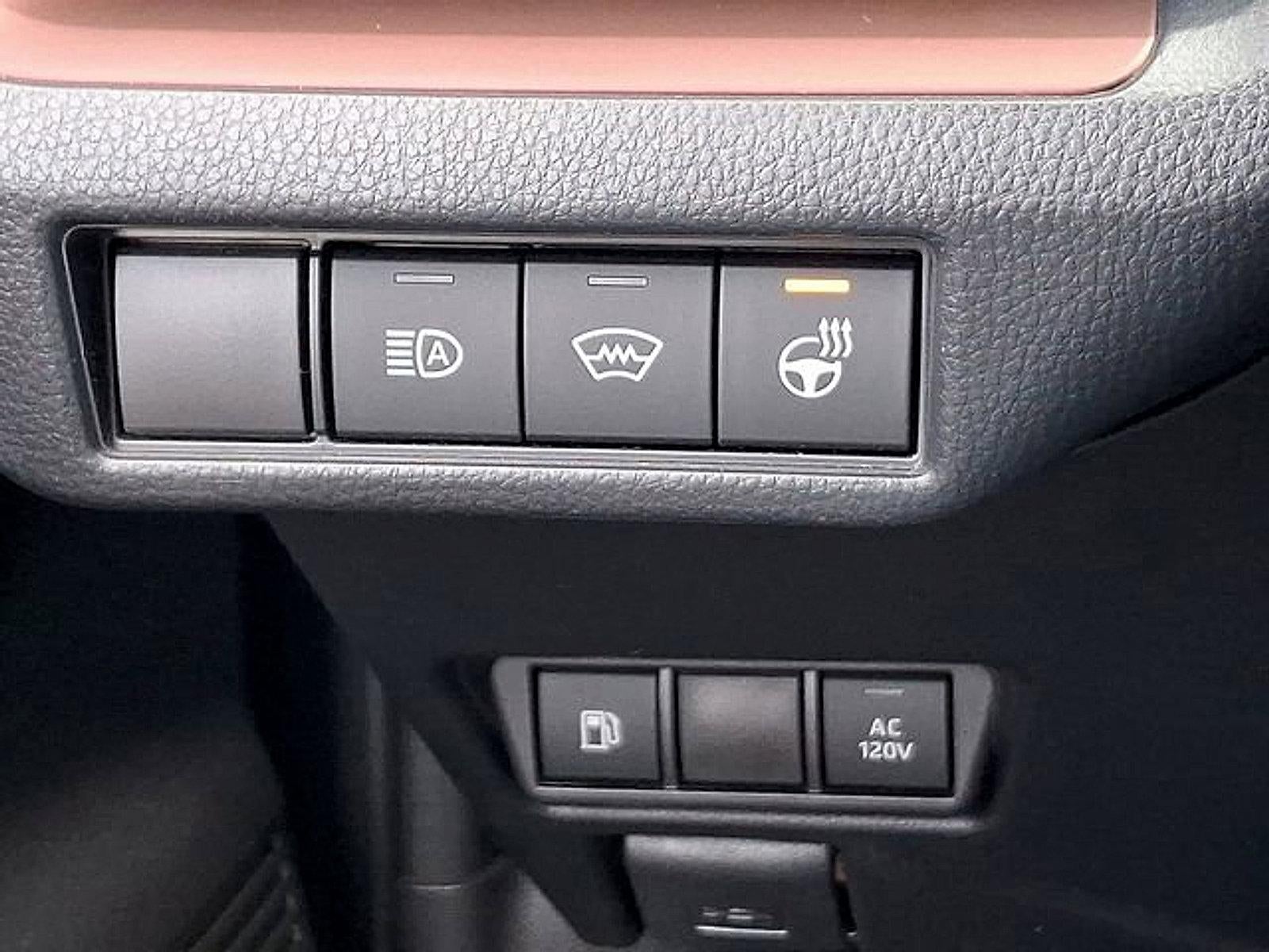 2025 Toyota Prius Plug-In Hybrid SE (Natl)