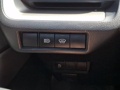 2024 Toyota Prius LE AWD (Natl)