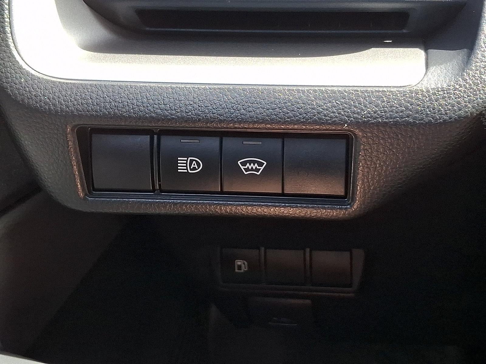 2024 Toyota Prius LE AWD (Natl)