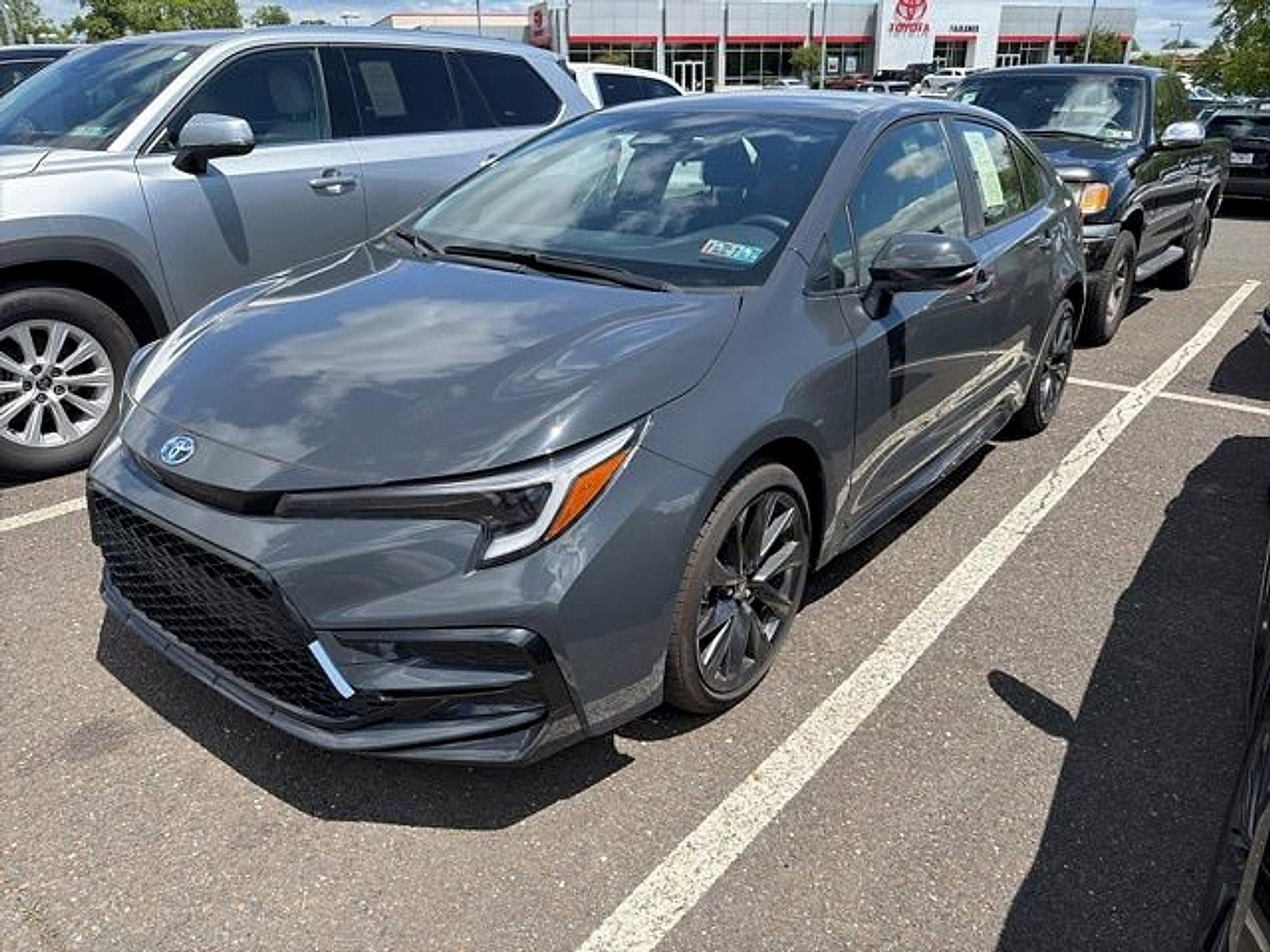 2025 Toyota Corolla Hybrid SE FWD (Natl)