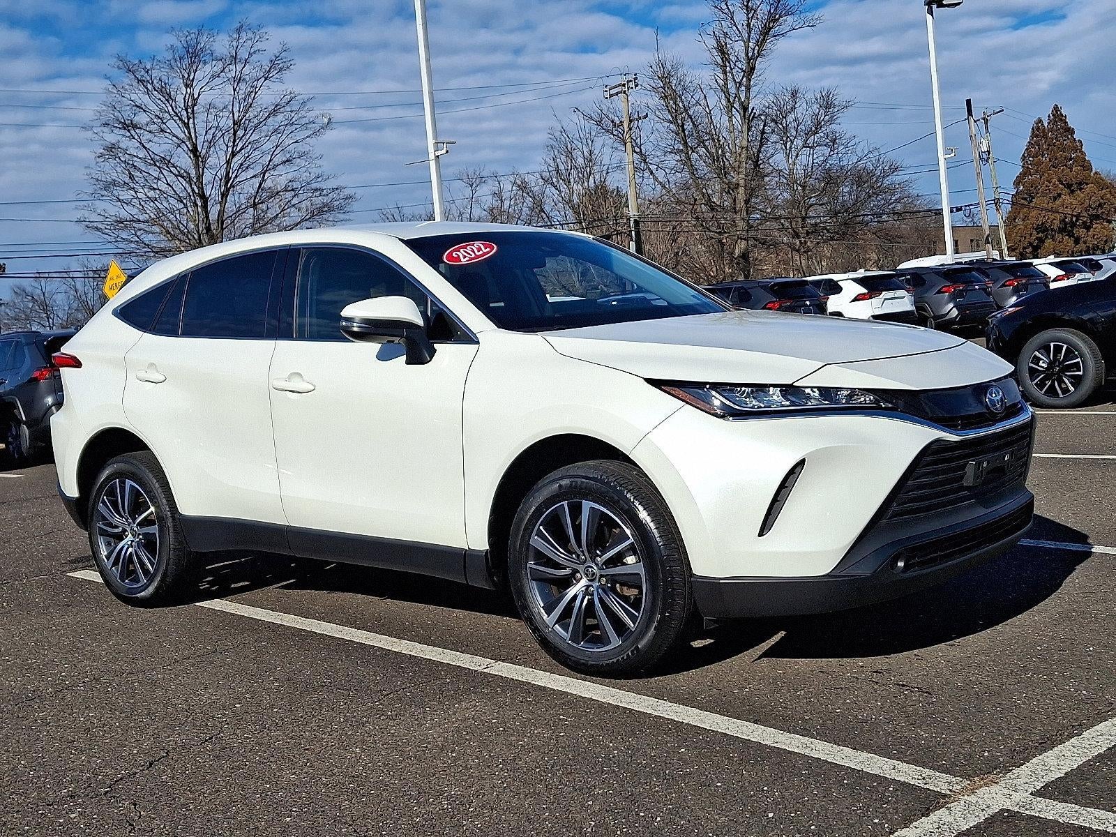 2022 Toyota Venza LE AWD (GS)