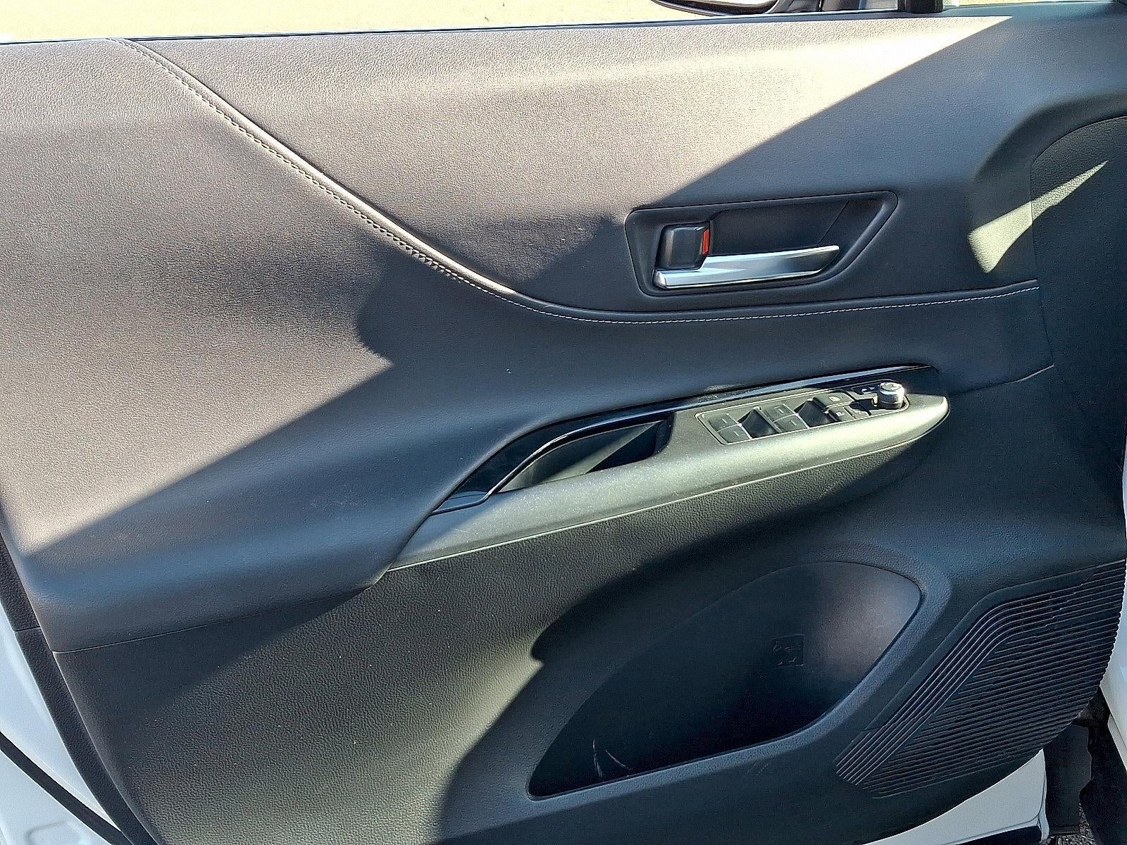 2022 Toyota Venza LE AWD (GS)