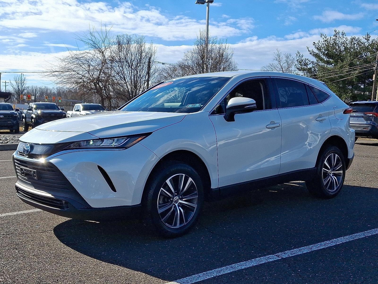 2022 Toyota Venza LE AWD (GS)