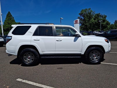 2019 Toyota 4Runner TRD Off Road Premium 4WD (Natl)