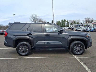 2025 Toyota 4Runner SR5 4WD (GS)