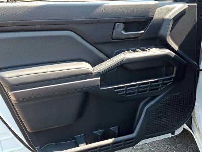 2025 Toyota 4Runner SR5 4WD (Natl)