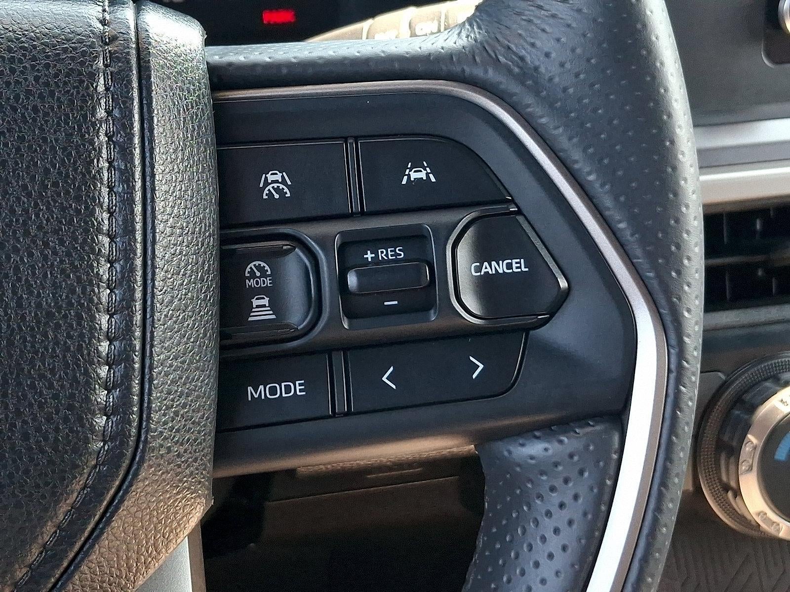 2025 Toyota 4Runner SR5 4WD (Natl)