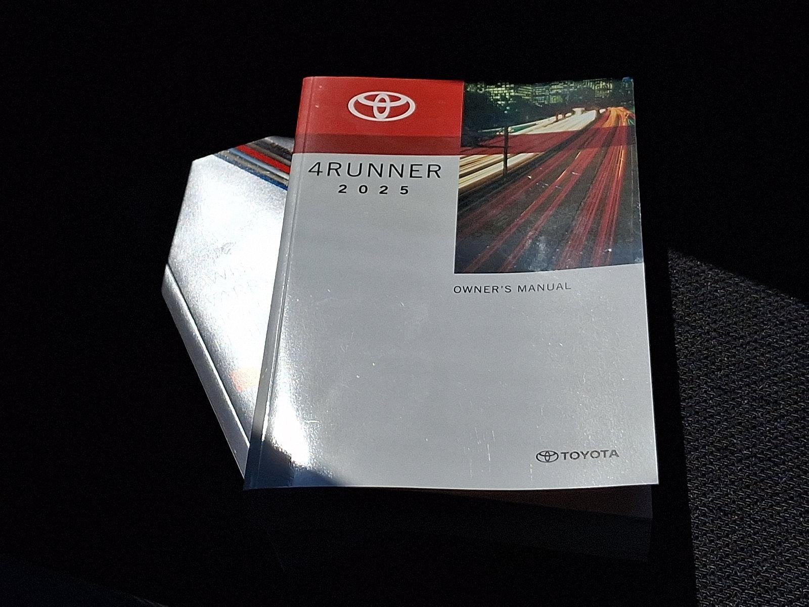 2025 Toyota 4Runner SR5 4WD (Natl)