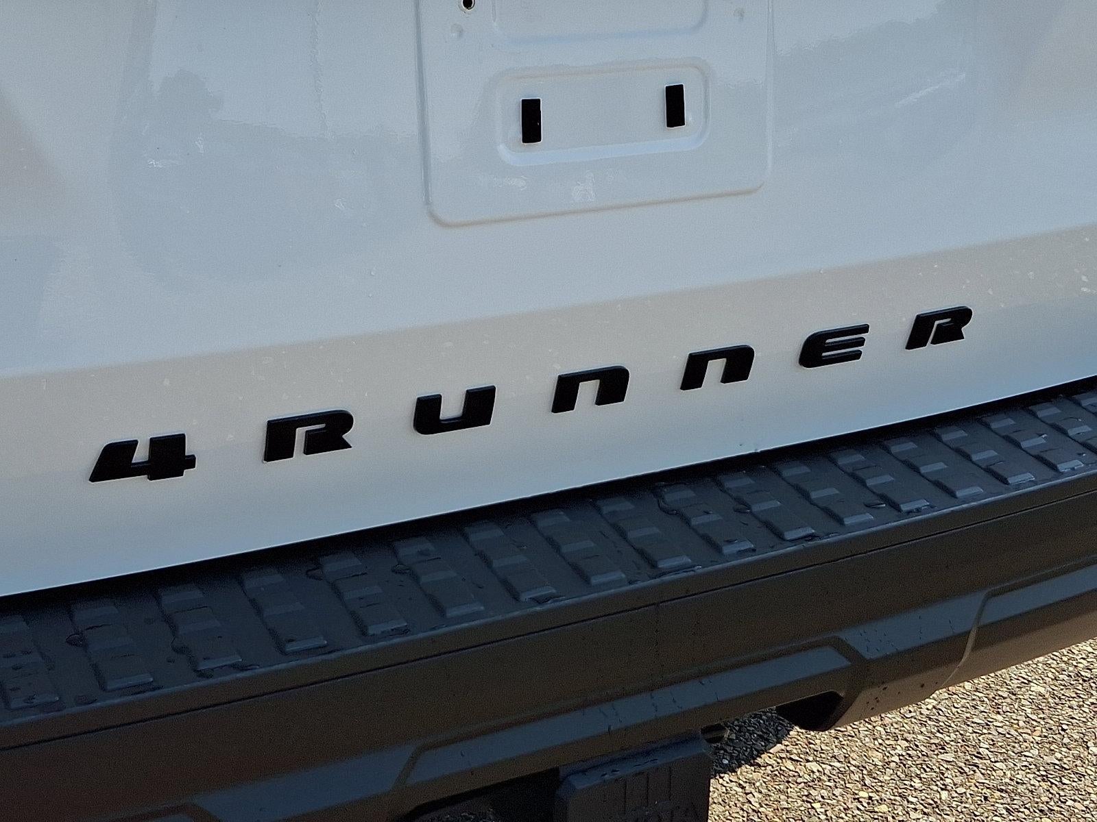 2025 Toyota 4Runner SR5 4WD (Natl)