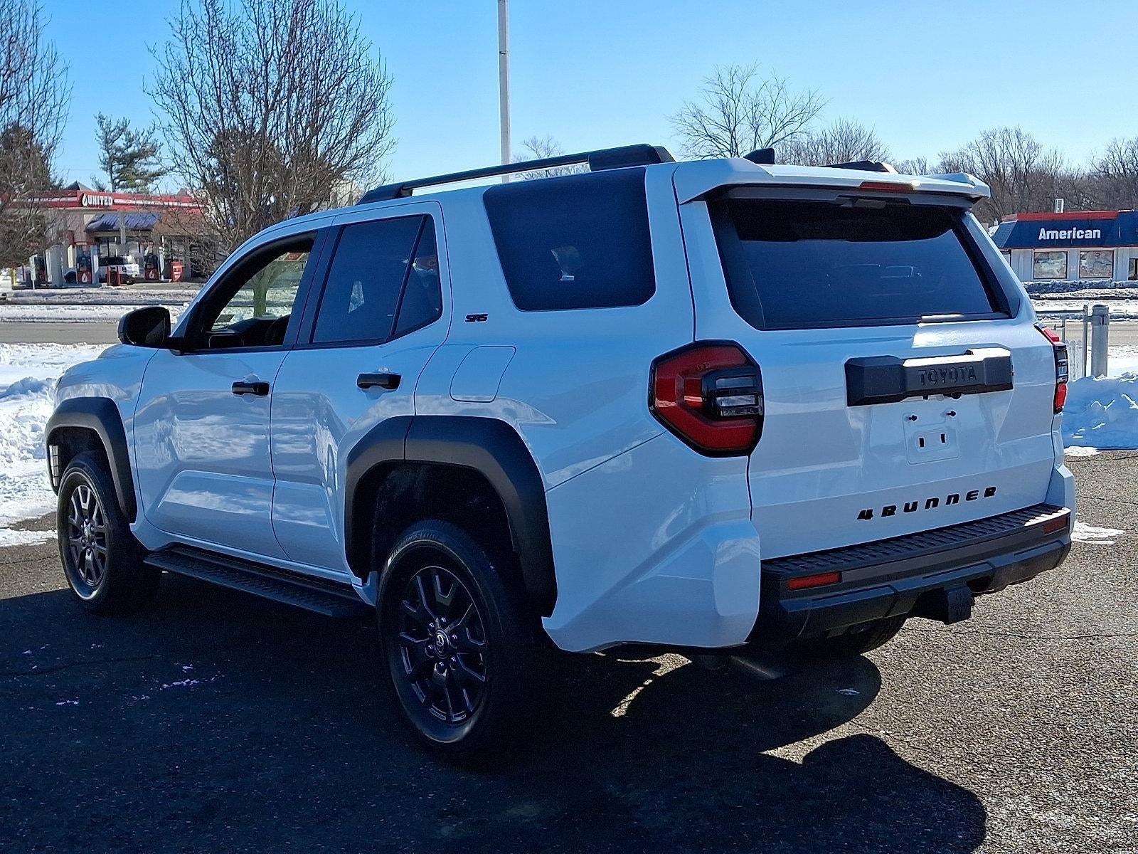2025 Toyota 4Runner SR5 4WD (GS)