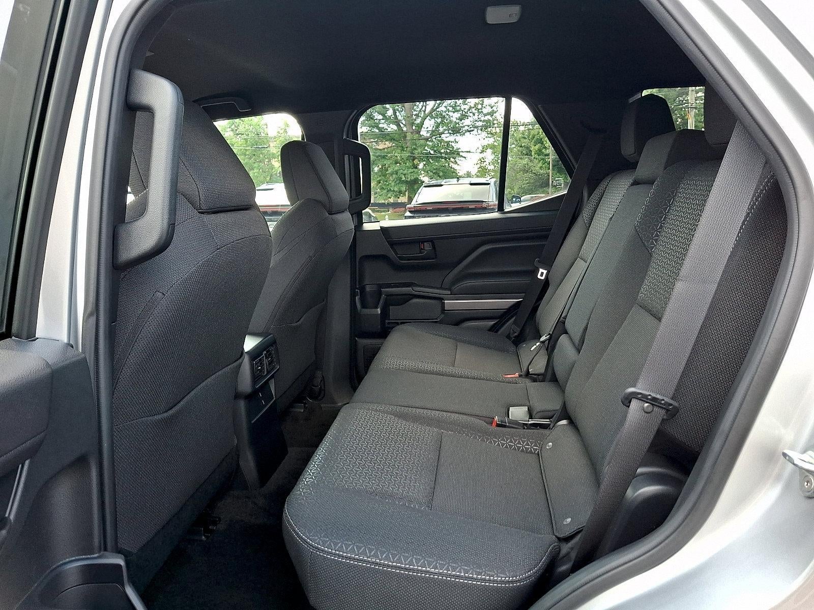 2025 Toyota 4Runner SR5 4WD (GS)