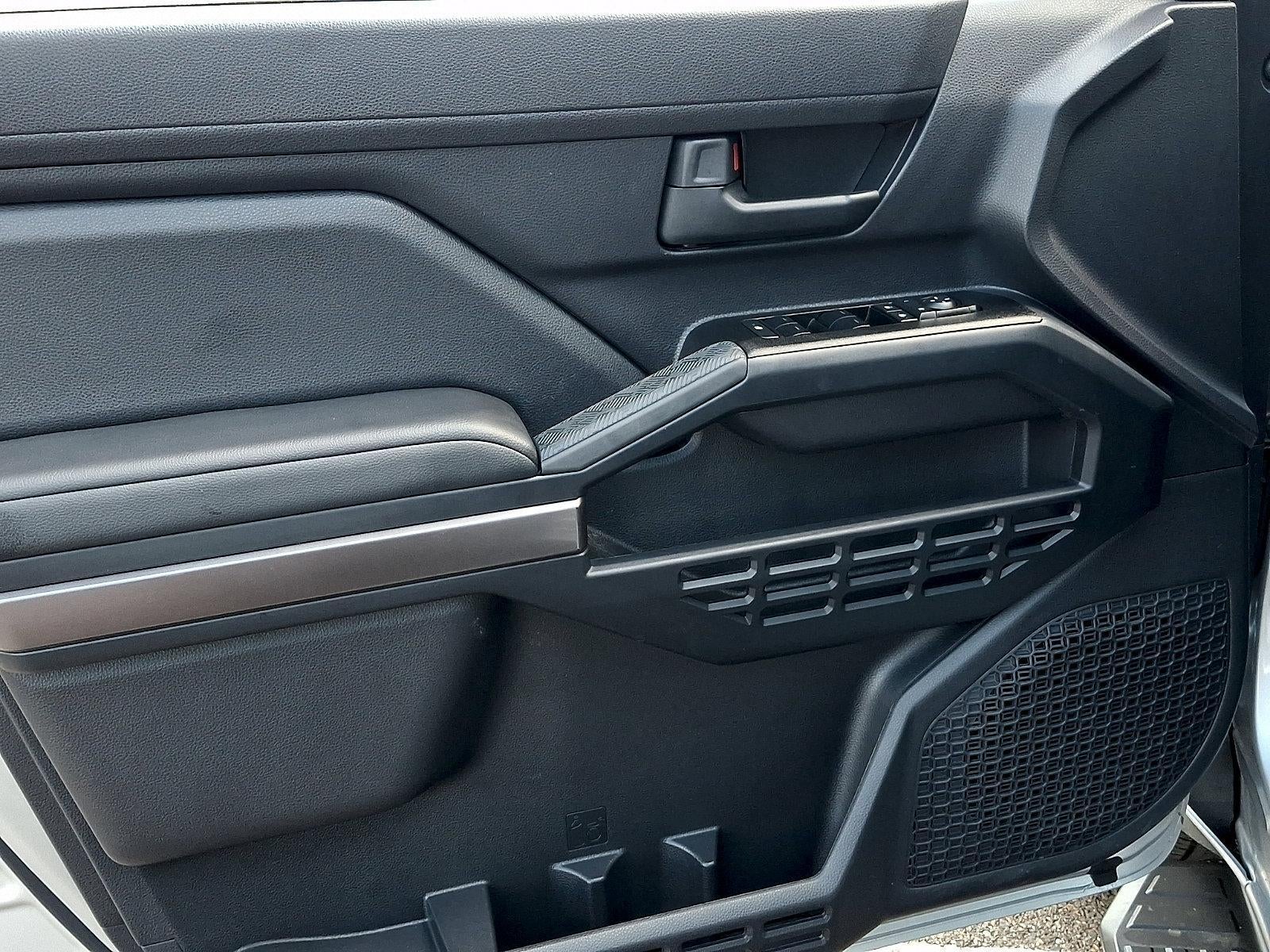 2025 Toyota 4Runner SR5 4WD (GS)