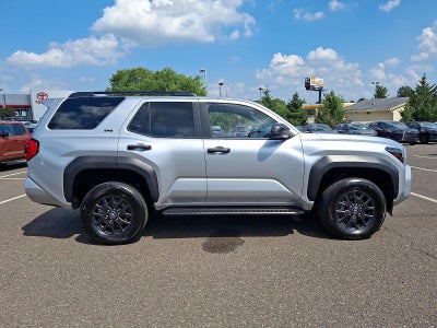 2025 Toyota 4Runner SR5 4WD (GS)
