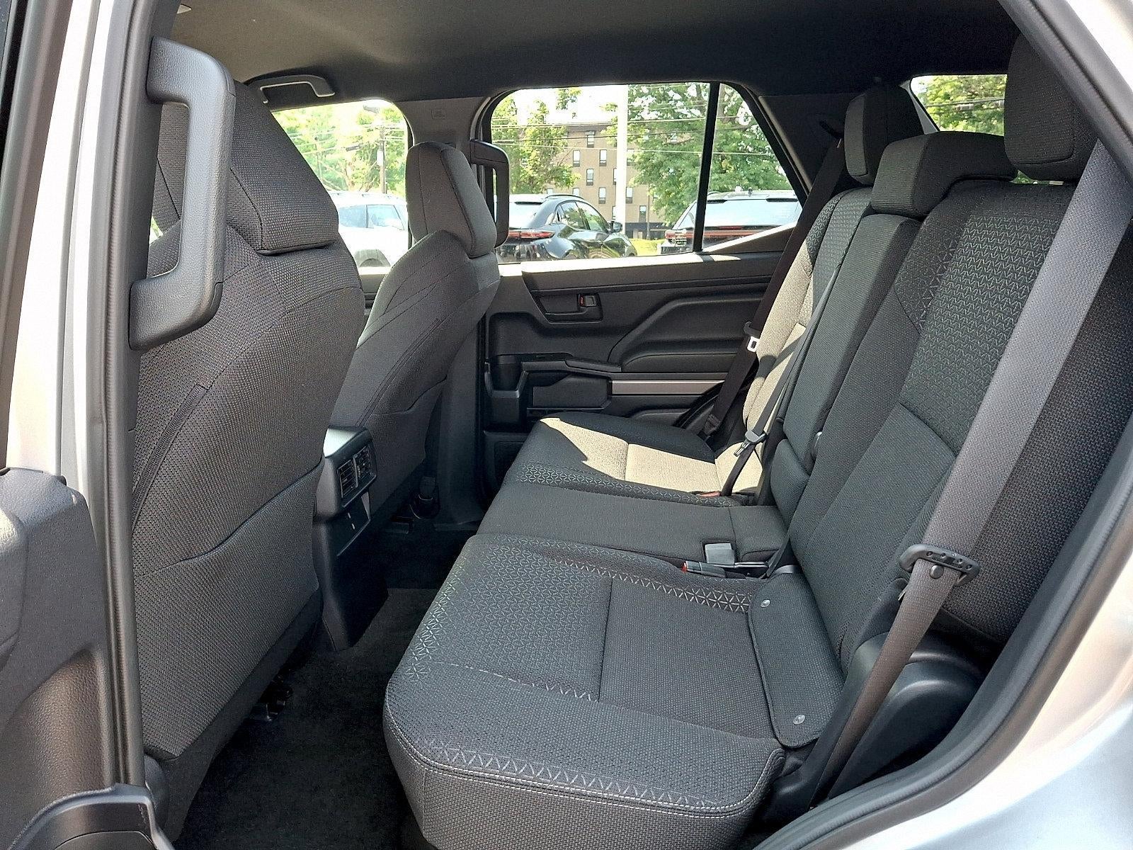 2025 Toyota 4Runner SR5 4WD (GS)