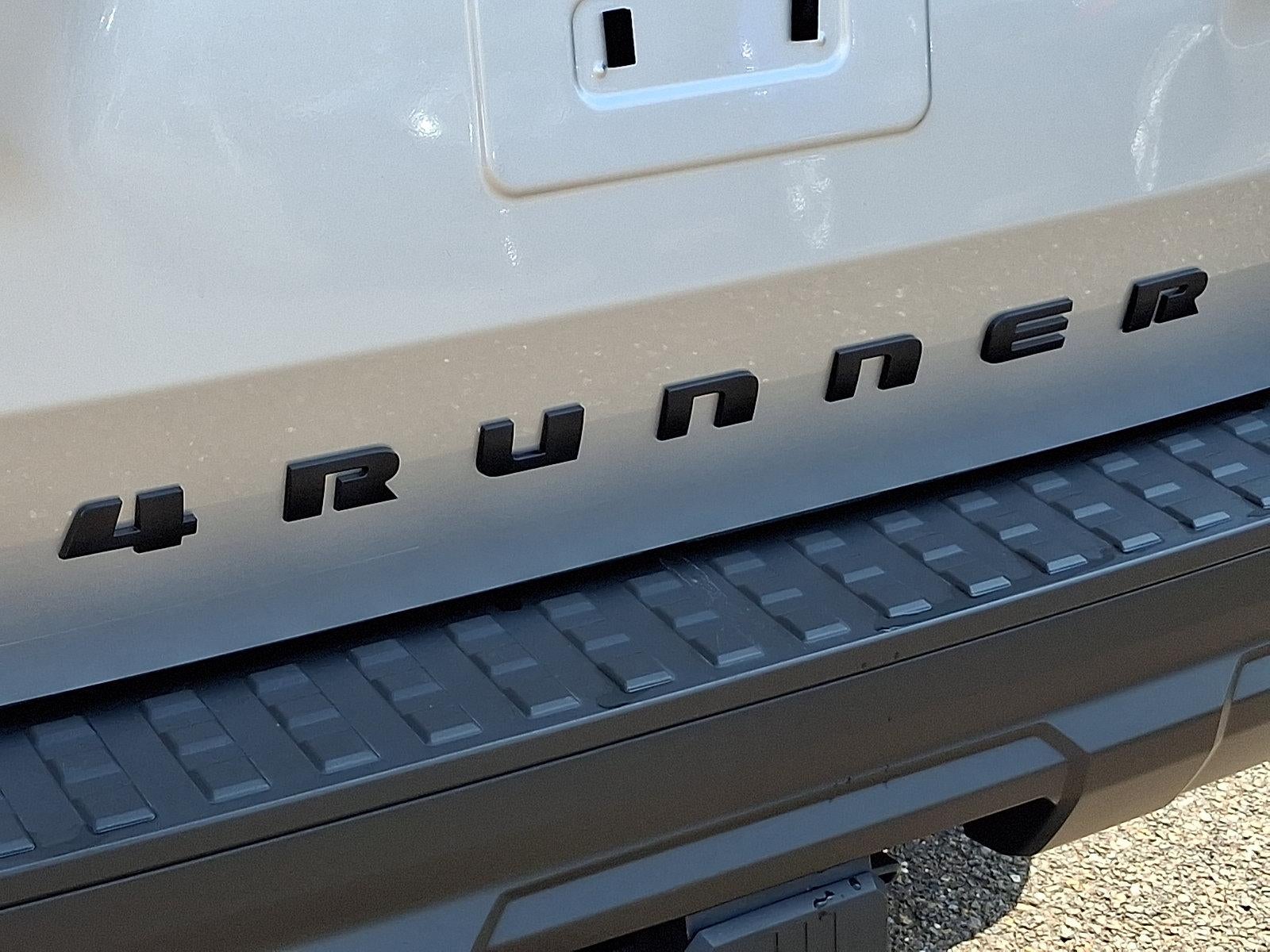 2025 Toyota 4Runner SR5 4WD (GS)