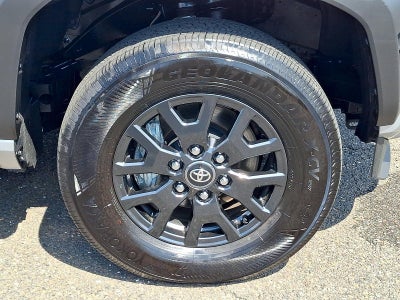 2025 Toyota 4Runner SR5 4WD (GS)