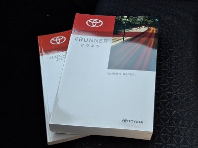 2025 Toyota 4Runner SR5 4WD (GS)