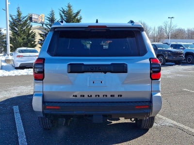 2025 Toyota 4Runner SR5 4WD (GS)