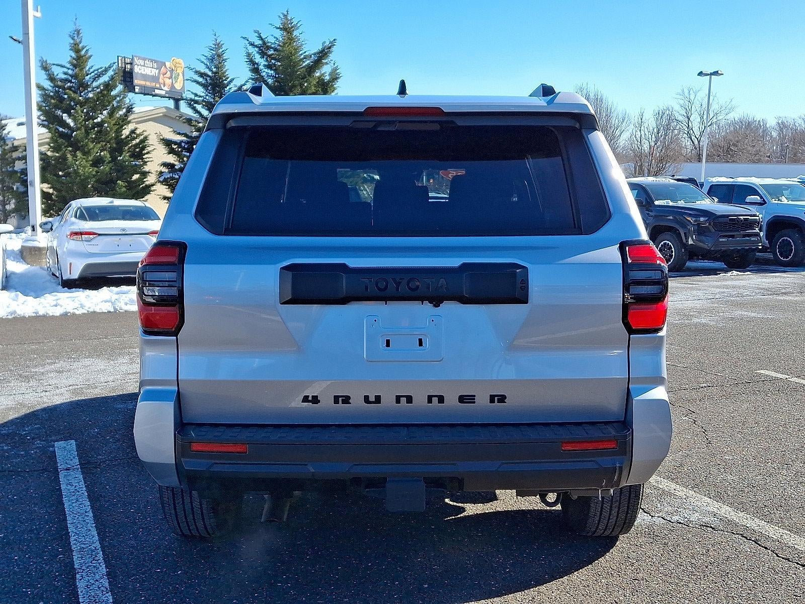 2025 Toyota 4Runner SR5 4WD (GS)