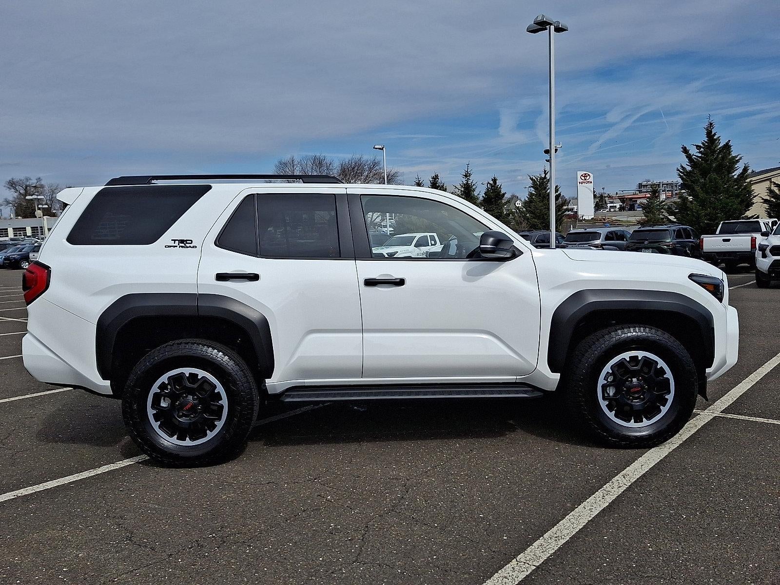 2025 Toyota 4Runner TRD Off Road 4WD (Natl)
