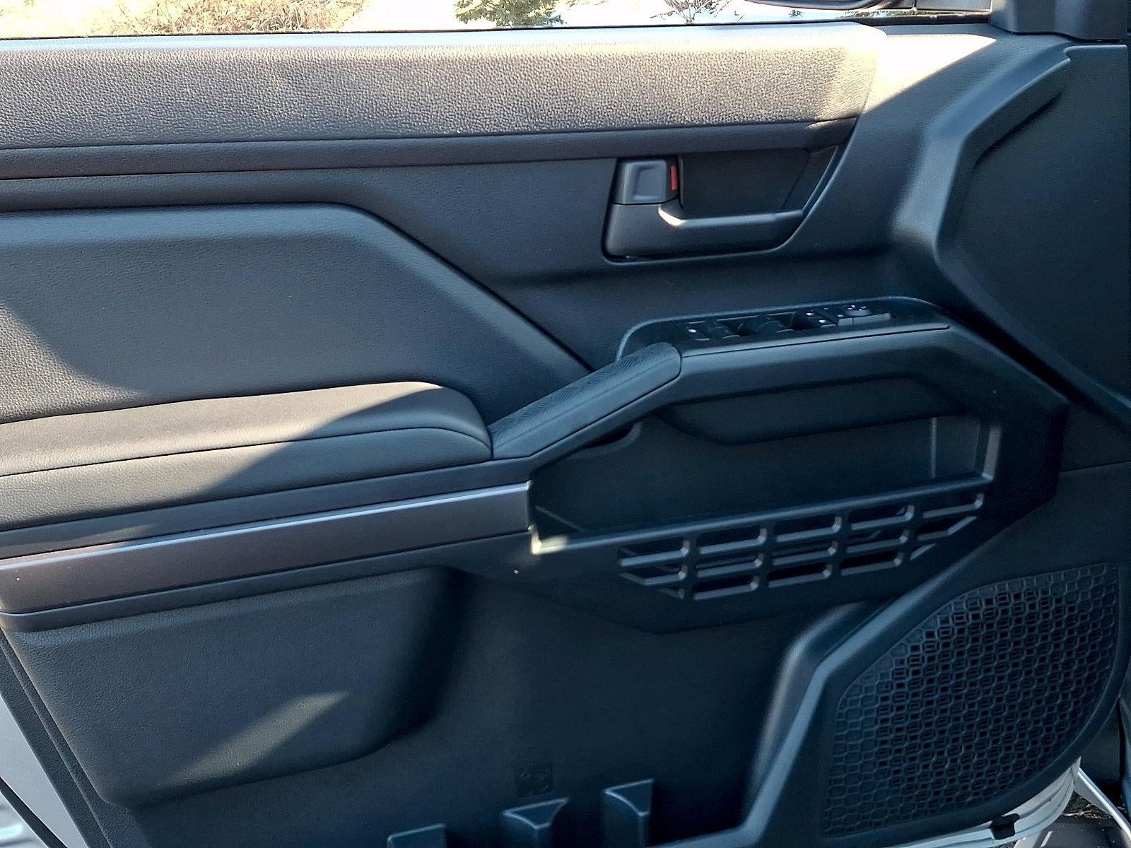 2025 Toyota 4Runner SR5 4WD (GS)