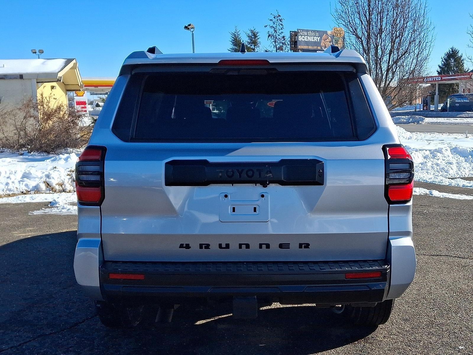 2025 Toyota 4Runner SR5 4WD (GS)