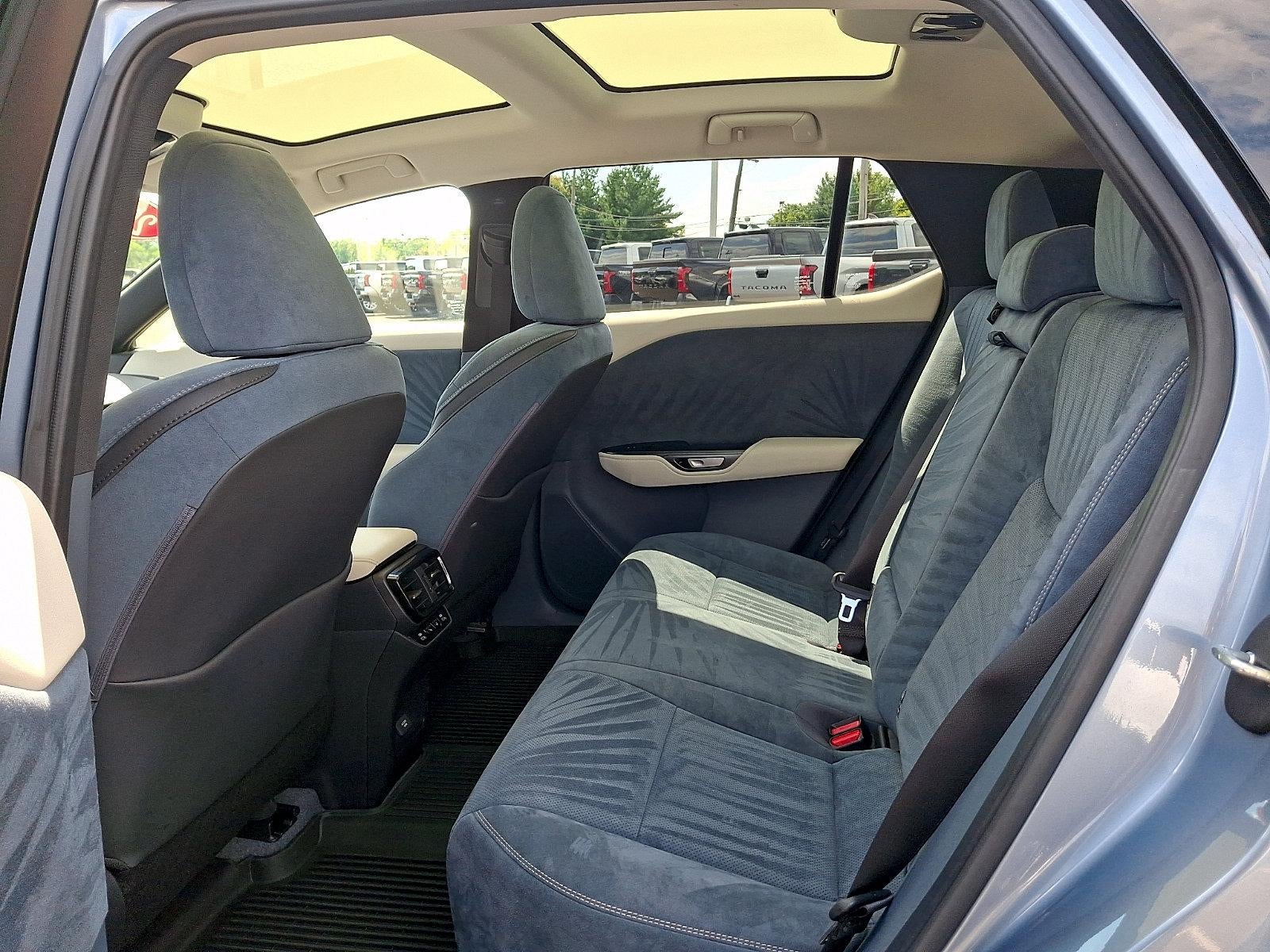 2023 Lexus RZ Luxury AWD