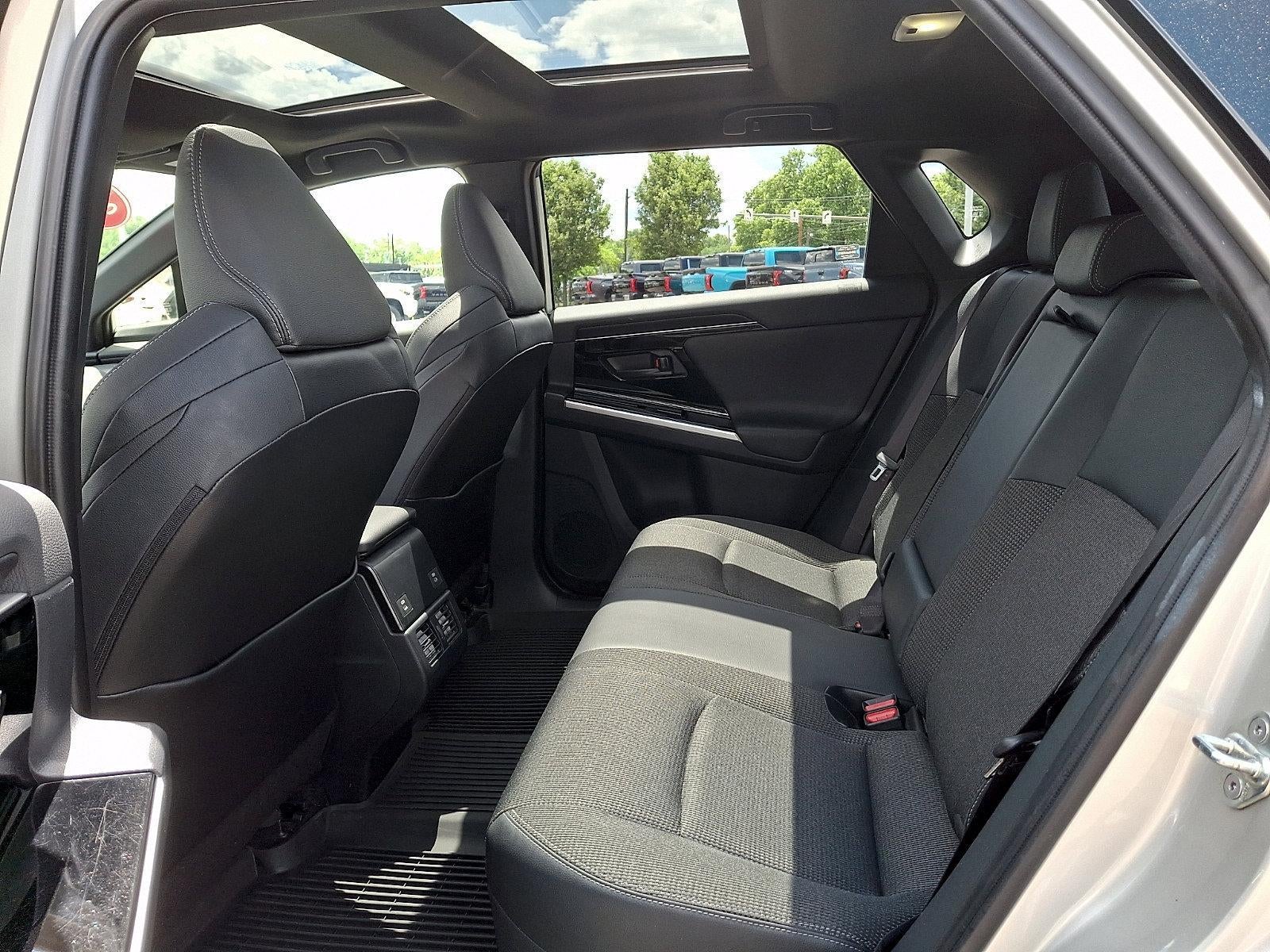 2023 Toyota bZ4X XLE AWD (Natl)