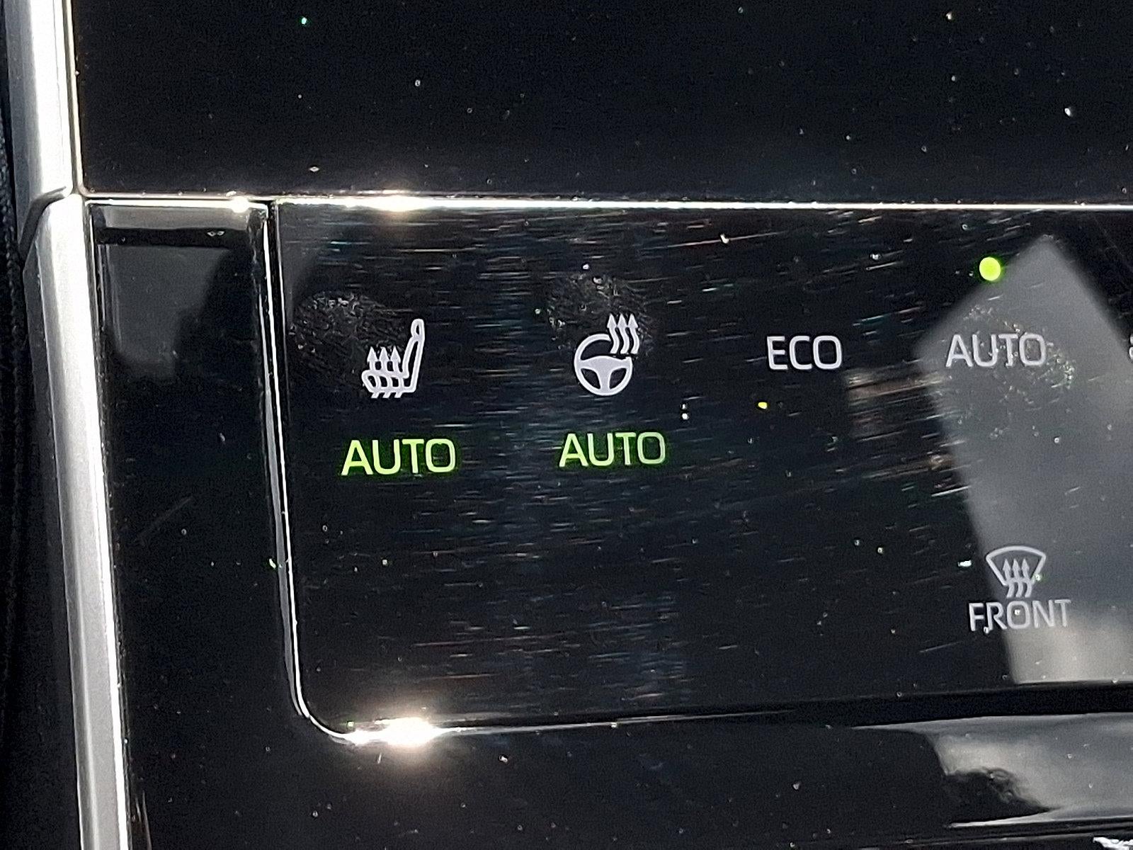 2023 Toyota bZ4X XLE AWD (Natl)