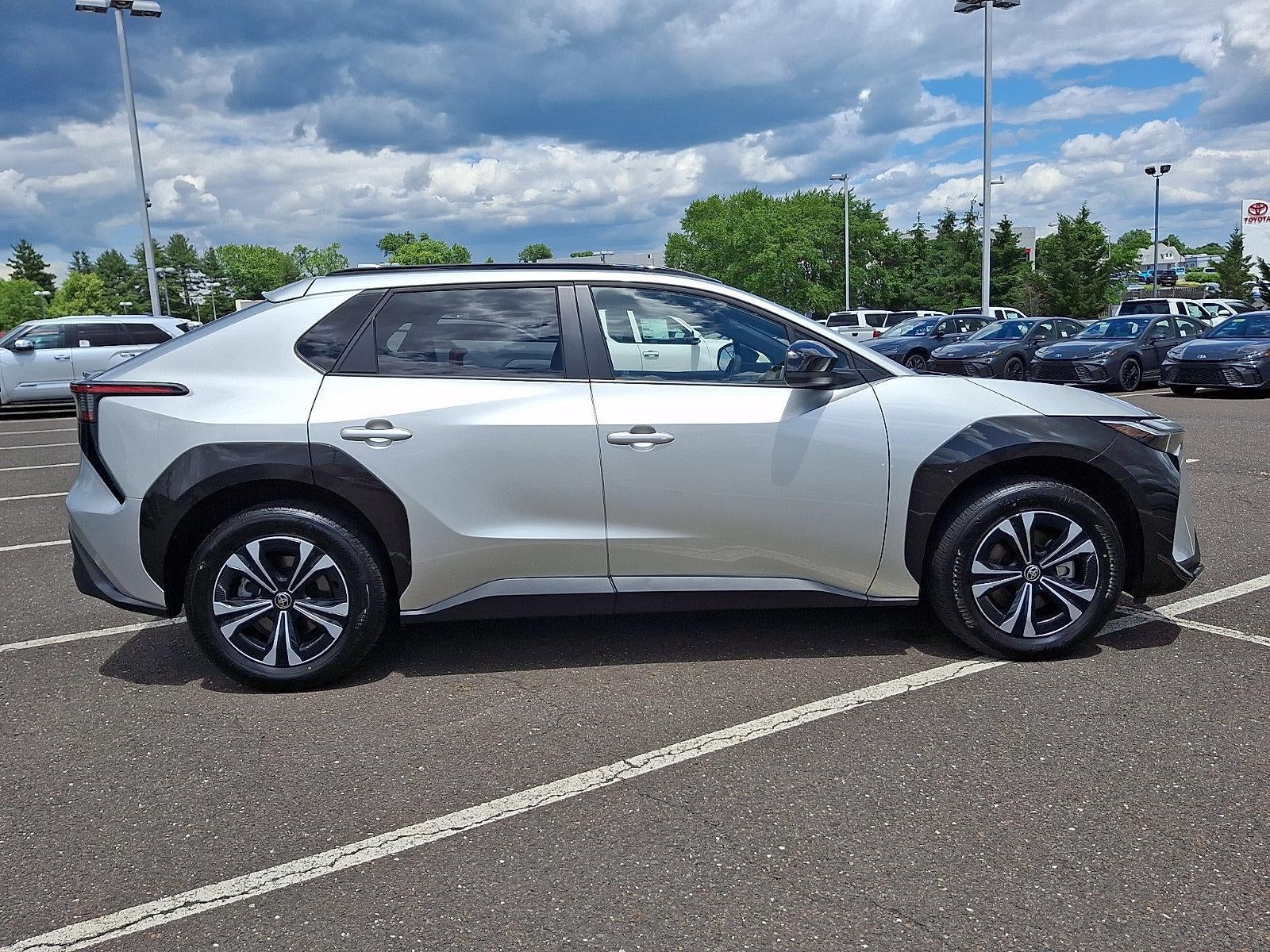 2023 Toyota bZ4X XLE AWD (Natl)