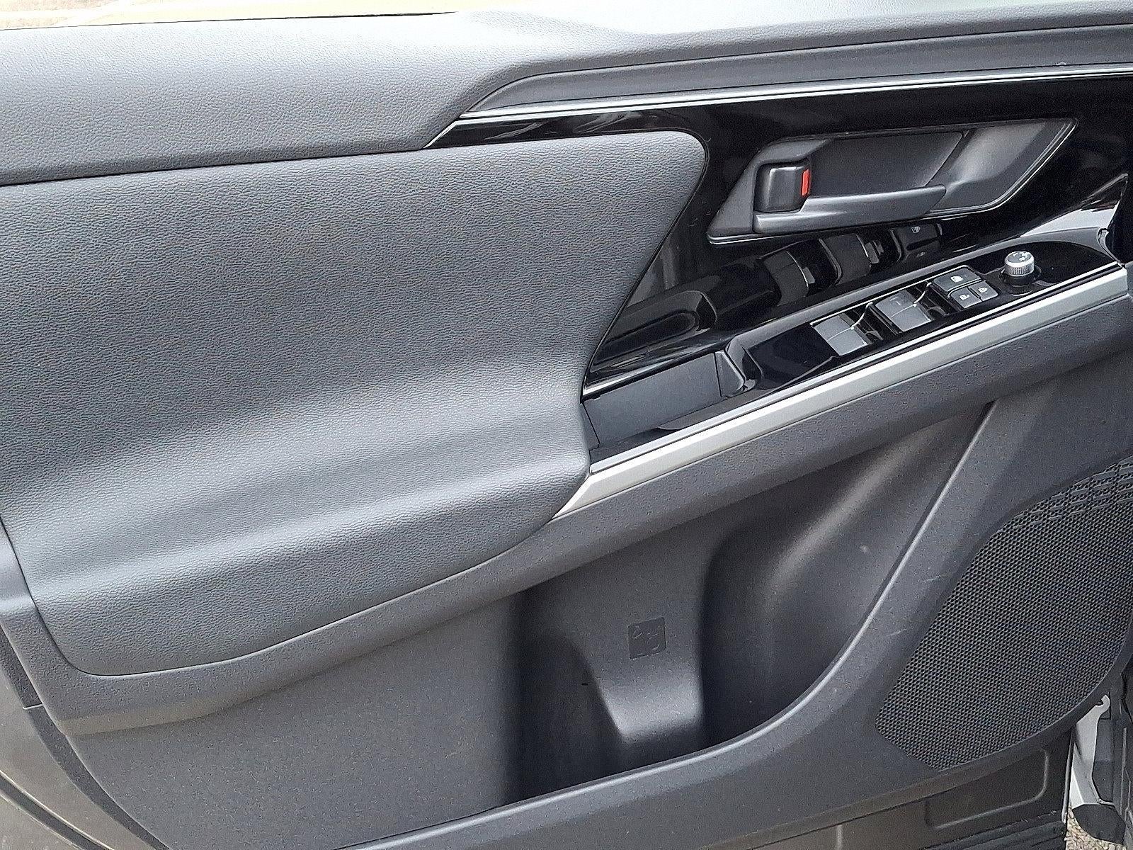 2024 Toyota bZ4X Limited AWD (Natl)