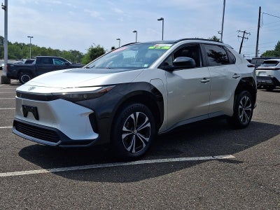 2023 Toyota bZ4X XLE AWD (Natl)