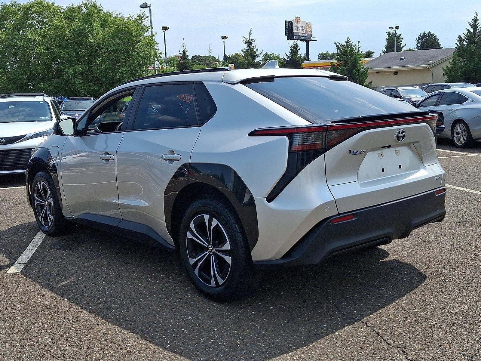 2023 Toyota bZ4X XLE AWD (Natl)