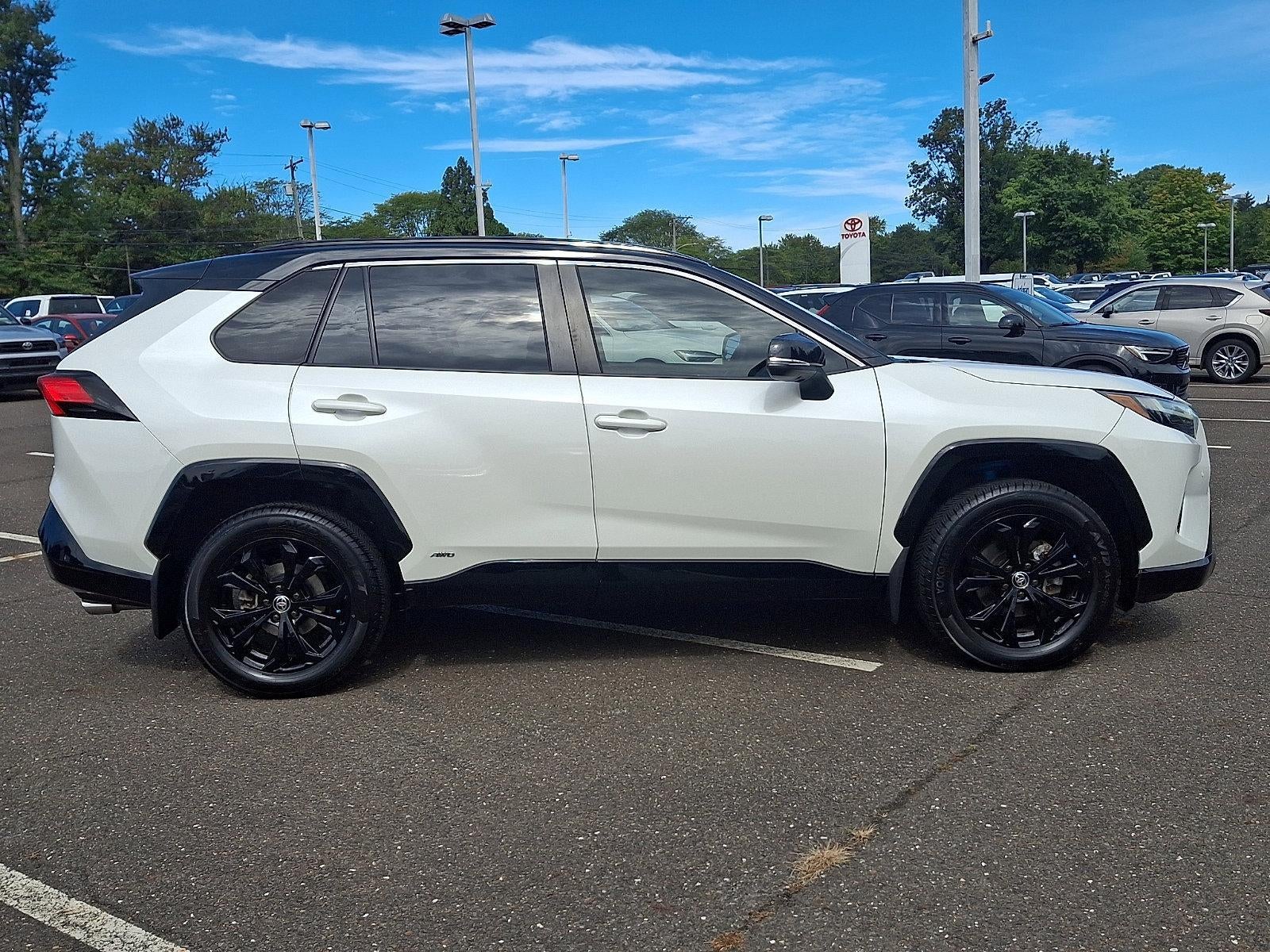2022 Toyota RAV4 Hybrid XSE AWD (Natl)