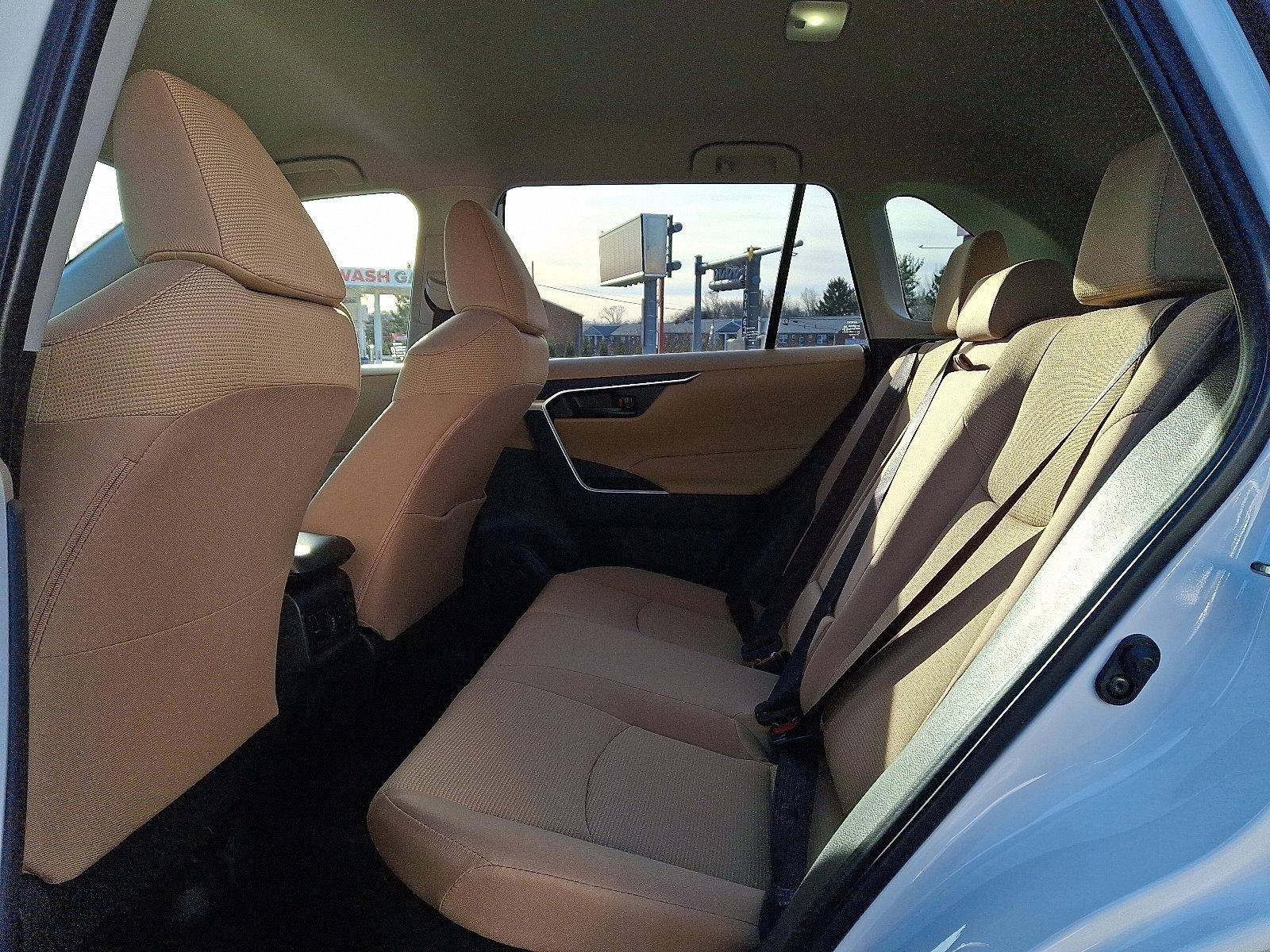 2025 Toyota RAV4 Hybrid LE AWD (Natl)