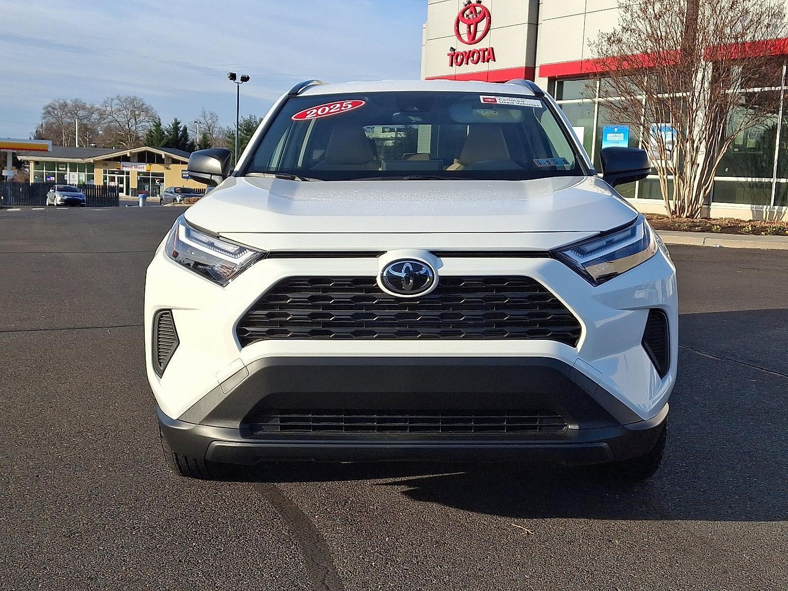 2025 Toyota RAV4 Hybrid LE AWD (Natl)