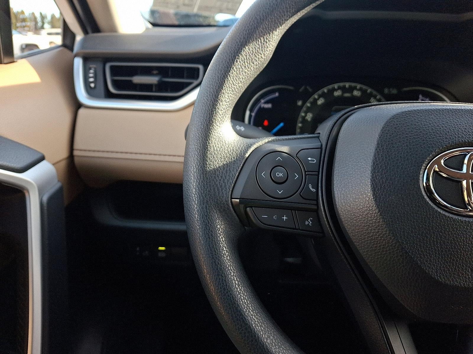 2025 Toyota RAV4 Hybrid LE AWD (Natl)