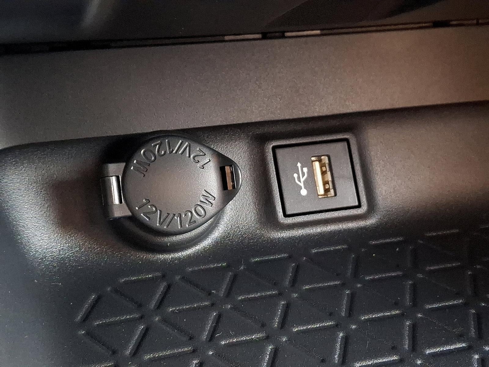 2025 Toyota RAV4 Hybrid LE AWD (Natl)