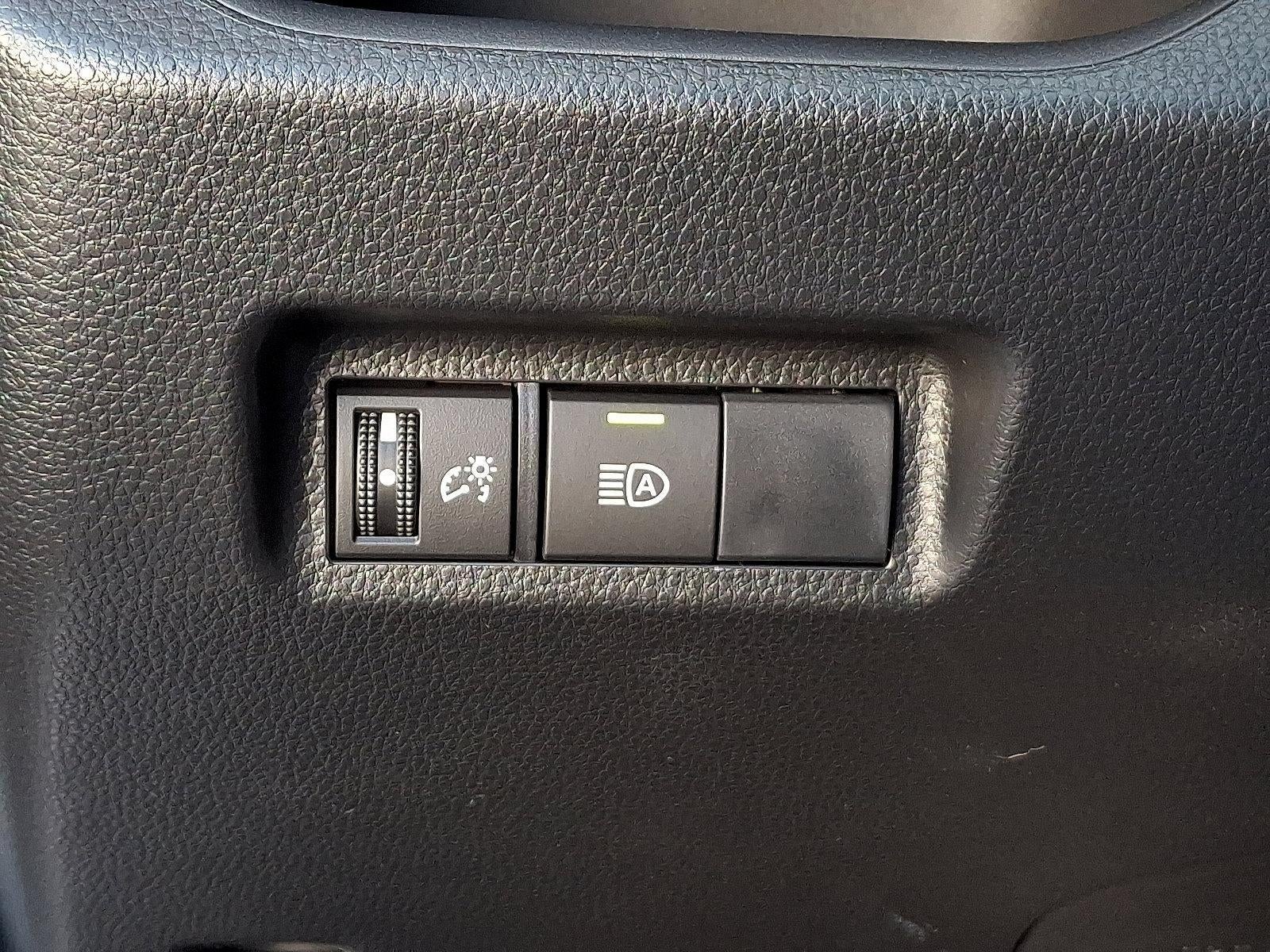 2025 Toyota RAV4 Hybrid LE AWD (Natl)