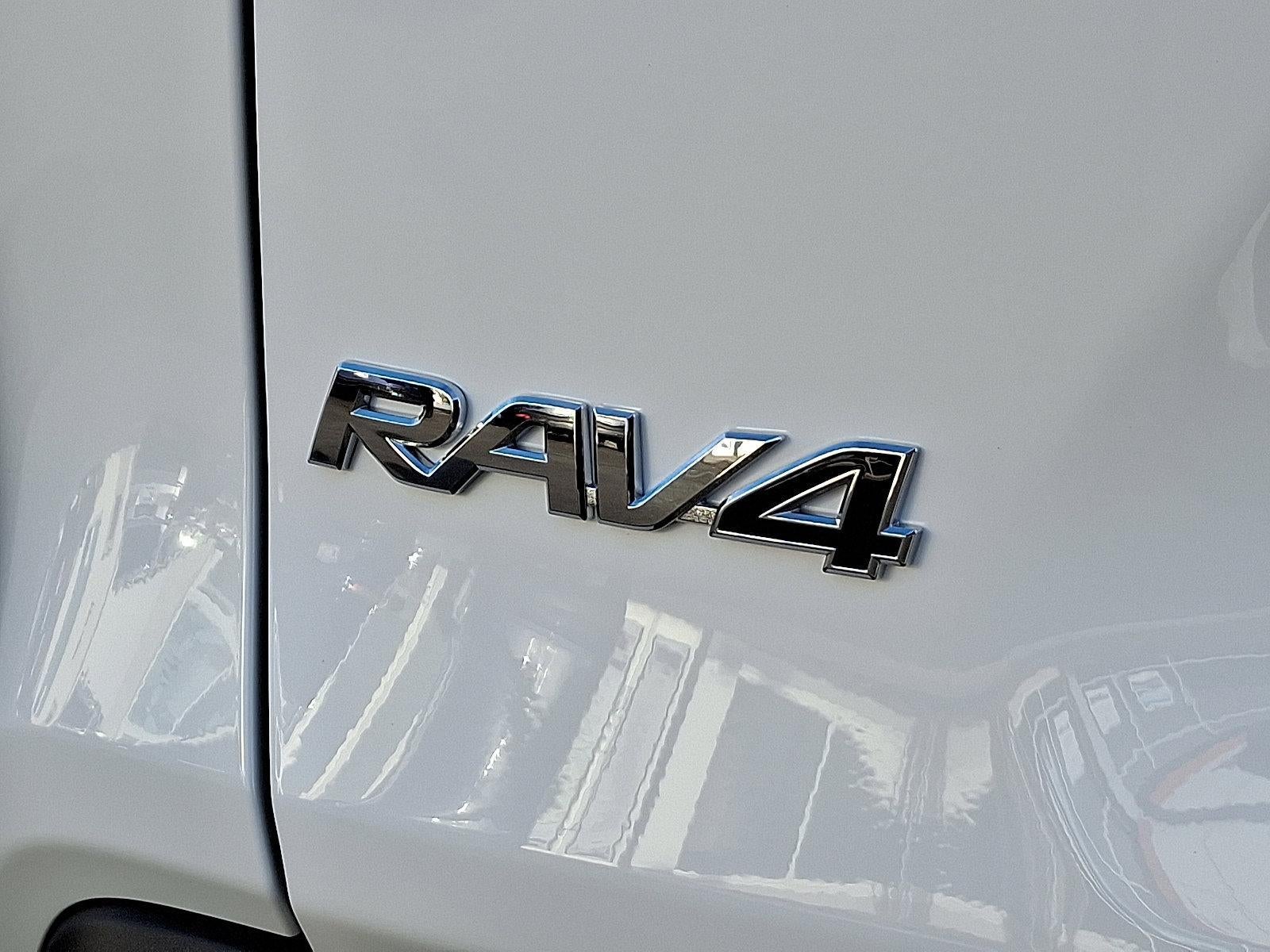 2025 Toyota RAV4 Hybrid LE AWD (Natl)